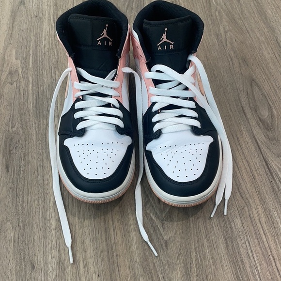 🔥Nike Air Jordan Men’s sneakers - Picture 3 of 6